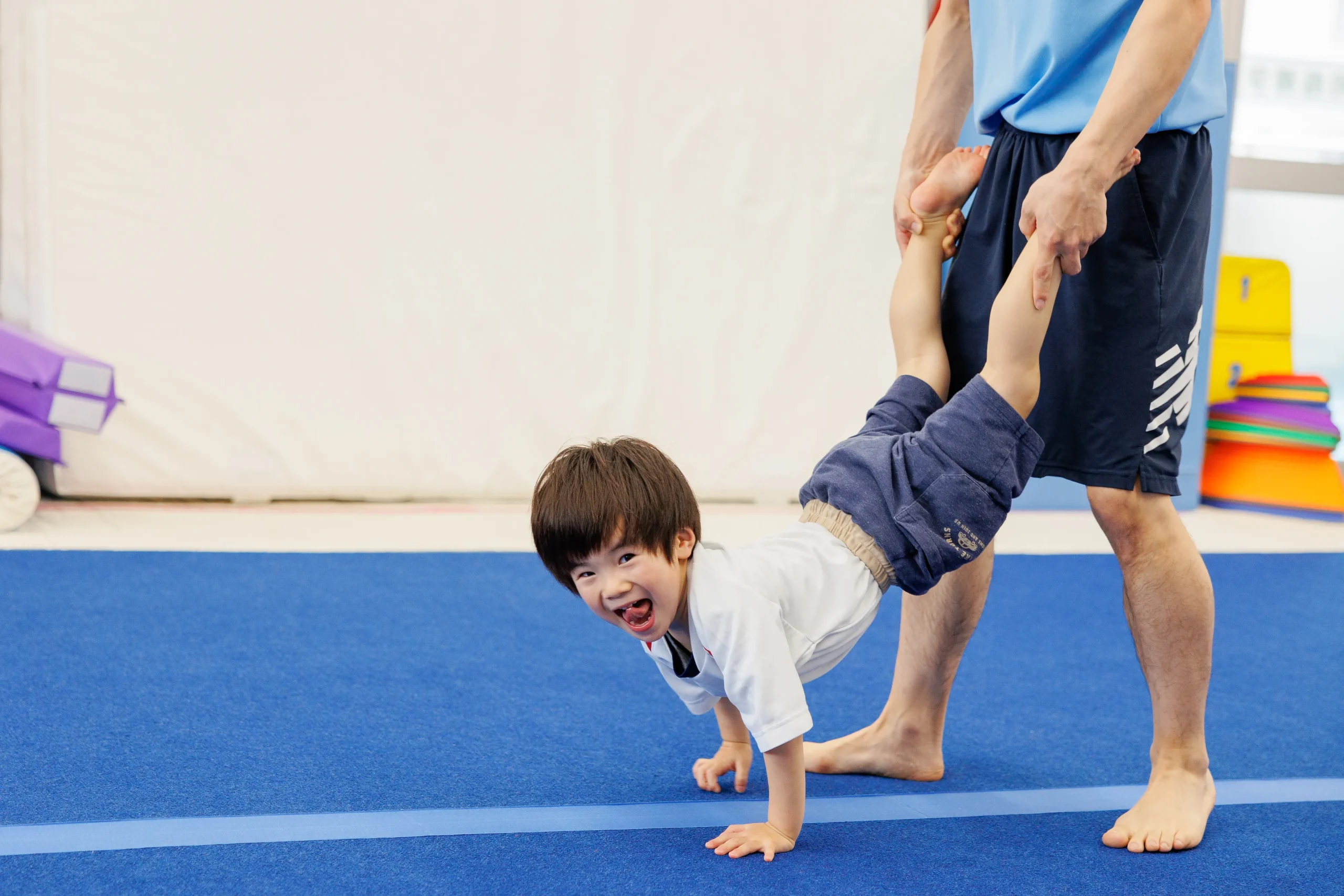 familiarに通っている元気に運動している子供